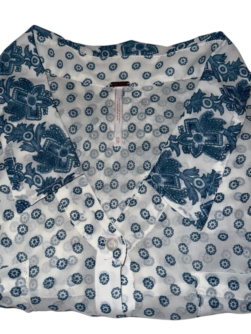 Free People Blue and White Printed Boho Sheer Long Sleeve Blouse Sz XS - Picture 3 of 14